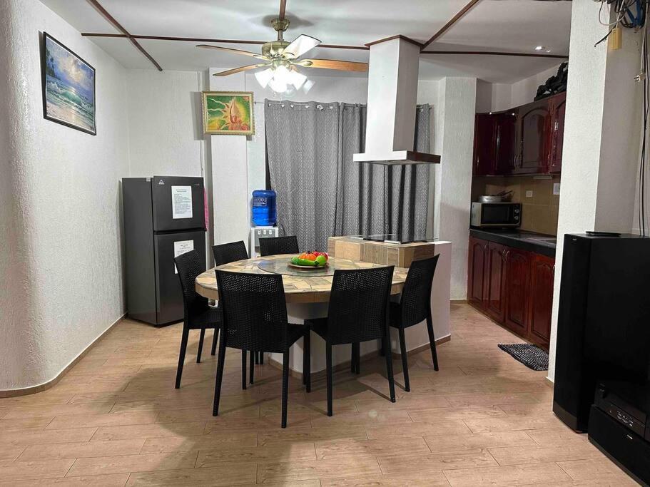 Alona Park Residence - 3 Bedroom Apartment- Alex And Jesa Unit Panglao Bagian luar foto