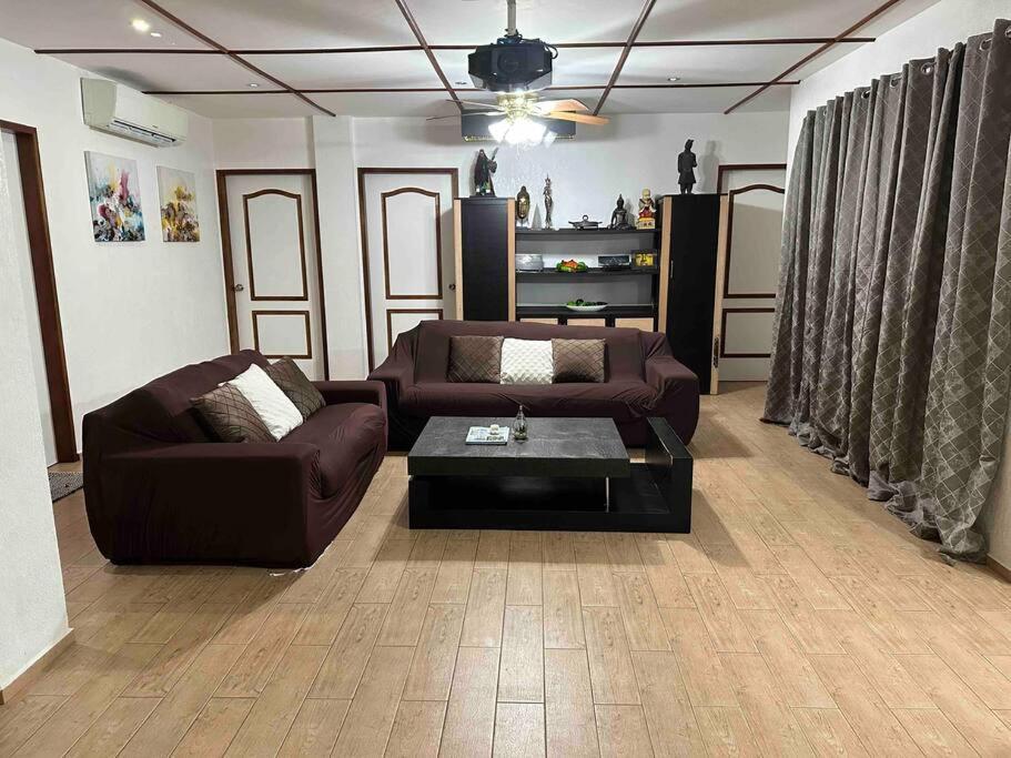 Alona Park Residence - 3 Bedroom Apartment- Alex And Jesa Unit Panglao Bagian luar foto